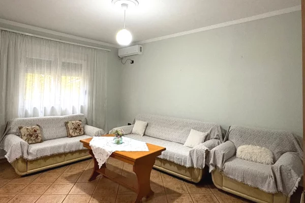 Casa in affitto 1+1 a Tirana - 50,000 Leke