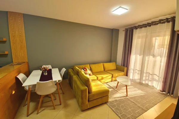 Appartamento in affitto a Tirana 2+1, Arredato