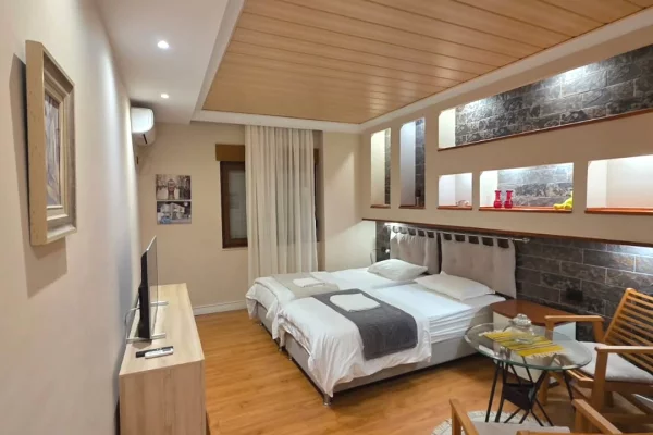 Shtepi ne shitje Apartament ne Tirane, 2+1, Mobilimi E mobiluar, Pagesa 350,000  Euro.