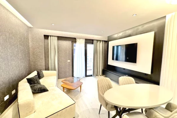 Appartamento in affitto a Tirana 2+1, Arredato