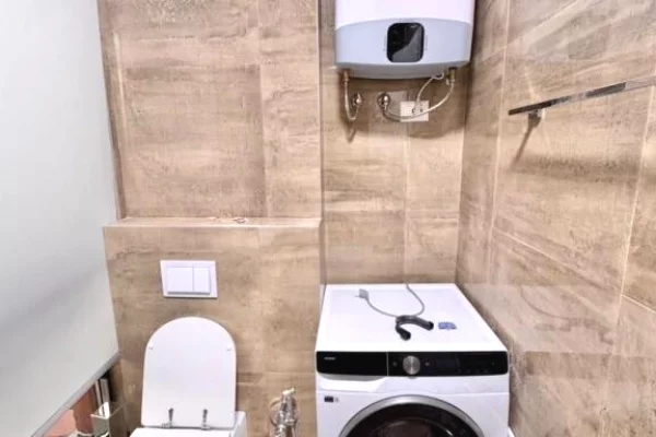 Appartamento in affitto a Tirana 2+1, Arredato