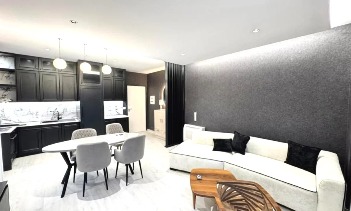 Appartamento in affitto a Tirana 2+1, Arredato