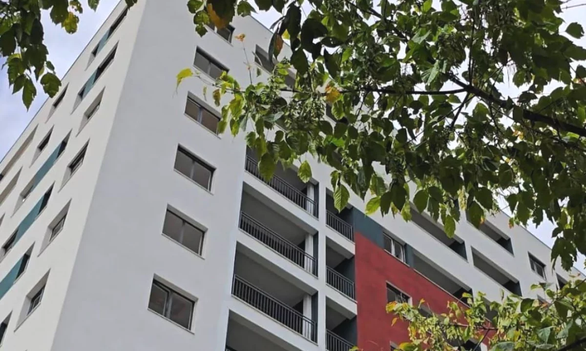 Shtepi ne shitje Apartament ne Tirane, 2+1, Mobilimi Bosh, pa mobiluar, Pagesa 175,000  Euro.