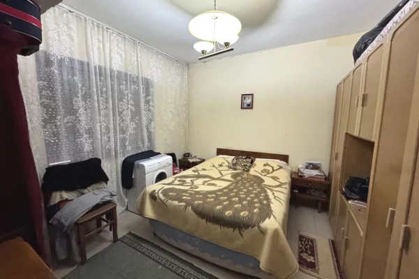 Shtepi ne shitje Apartament ne Tirane, 2+1, Mobilimi E mobiluar, Pagesa 16,000,000  Leke.
