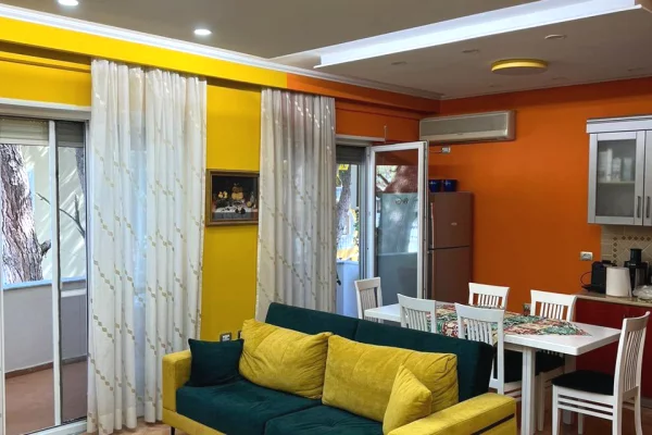 Shtepi ne shitje Apartament ne Durres, 2+1, Mobilimi E mobiluar, Pagesa 150,000  Euro.