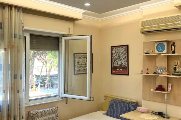 Shtepi ne shitje Apartament ne Durres, 2+1, Mobilimi E mobiluar, Pagesa 150,000  Euro.