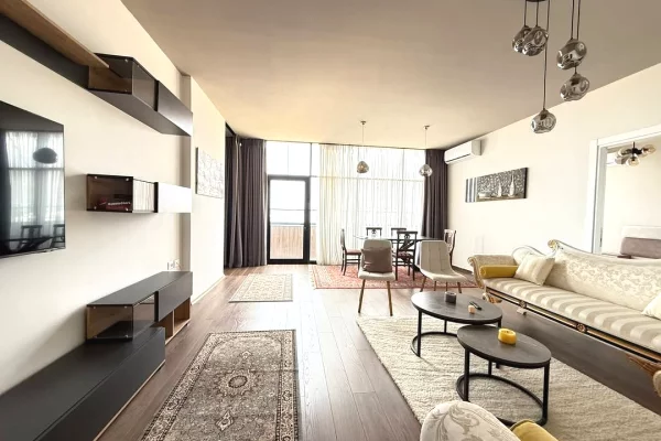 SHKOLLA E BASHKUAR Shesim super apartament me garazhd 2+1