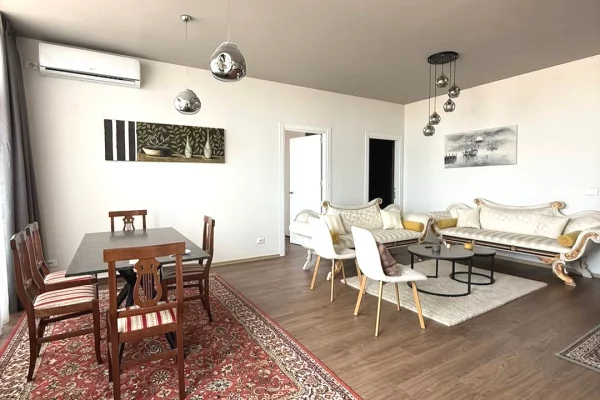 Shtepi ne shitje Apartament ne Tirane, 2+1, Mobilimi E mobiluar, Pagesa 199,000  Euro.