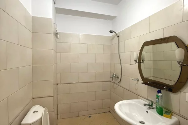 Shtepi me qera Apartament ne Tirane, 1+1, Mobilimi E mobiluar, Pagesa 400  Euro.