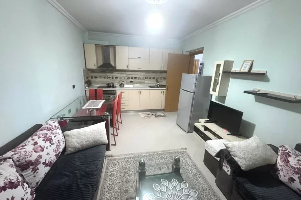 Shtepi me qera Apartament ne Tirane, 2+1, Mobilimi E mobiluar, Pagesa 60,000  Leke.