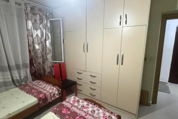 Shtepi me qera Apartament ne Tirane, 2+1, Mobilimi E mobiluar, Pagesa 60,000  Leke.