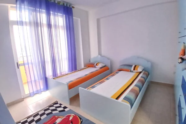 Shtepi me qera Apartament ne Tirane, 2+1, Mobilimi E mobiluar, Pagesa 70,000  Leke.