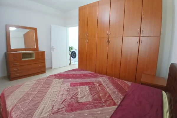 Shtepi me qera Apartament ne Tirane, 2+1, Mobilimi E mobiluar, Pagesa 70,000  Leke.