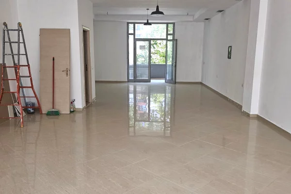 Perballe Delijorgjit  • 🏢 Hapesire ideale per shume lloje biznesi