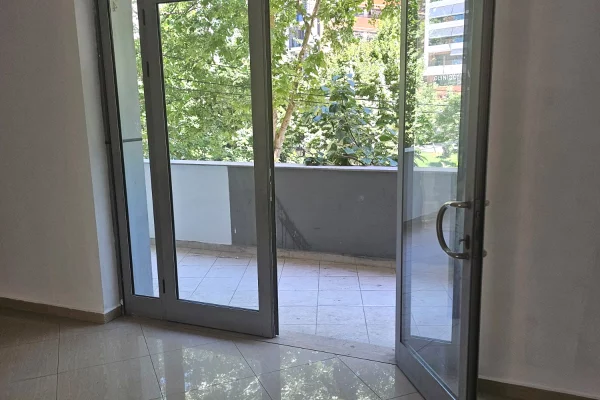 Business Property in Sale 1+1 in Tirana - 300,000 Euro