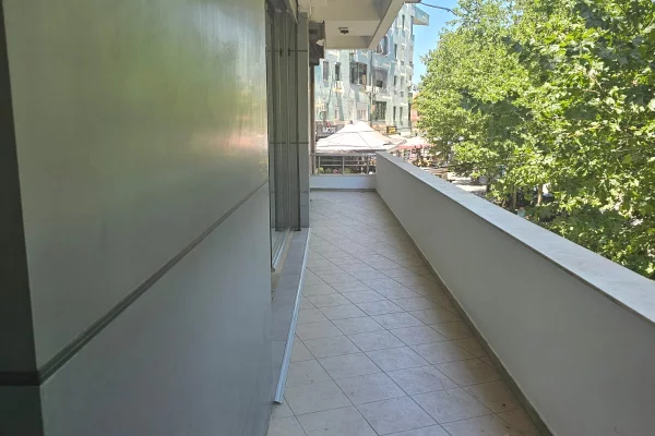 Business Property in Sale 1+1 in Tirana - 300,000 Euro