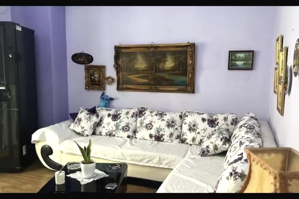 JEPET ME QIRA: APARTAMENT 2+1 (KODRA E DIELLIT)