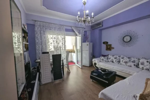 Shtepi me qera Apartament ne Tirane, 2+1, Mobilimi E mobiluar, Pagesa 60,000  Leke.