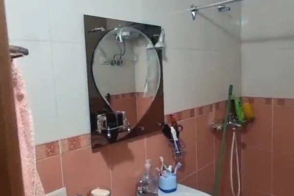 Shtepi ne shitje Apartament ne Tirane, 2+1, Mobilimi E mobiluar, Pagesa 198,000  Euro.