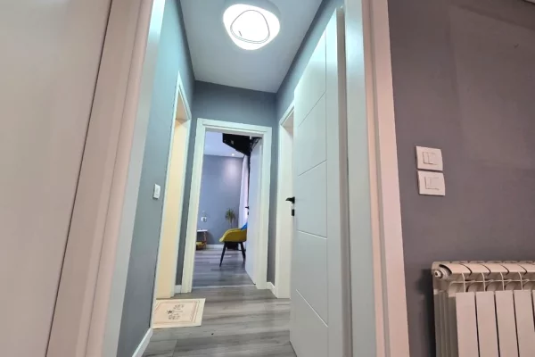 Shtepi ne shitje Apartament ne Tirane, 2+1, Mobilimi E mobiluar, Pagesa 22,900,000  Leke.