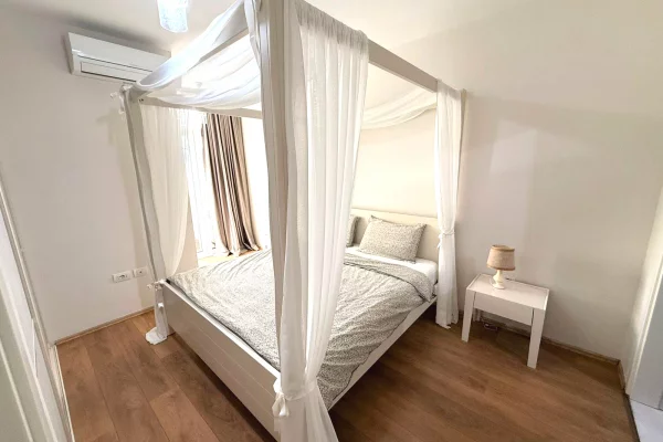 Shtepi ne shitje Apartament ne Tirane, 2+1, Mobilimi E mobiluar, Pagesa 290,000  Euro.