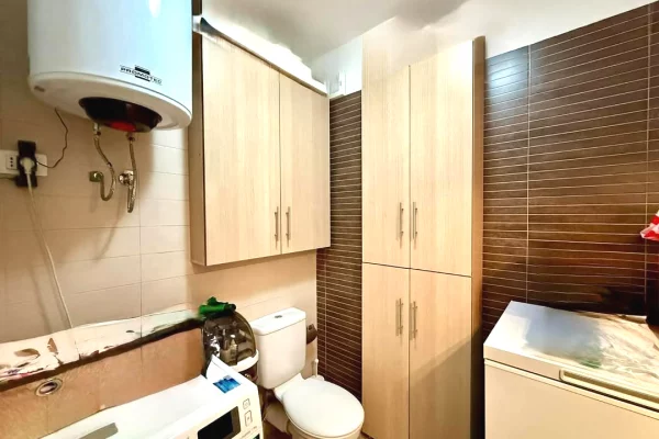 Shtepi ne shitje Apartament ne Tirane, 2+1, Mobilimi E mobiluar, Pagesa 212,000  Euro.