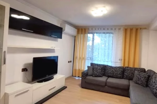 Shitet apartament 2+1 në një nga zonat me të kërkuara Myslym Shyri