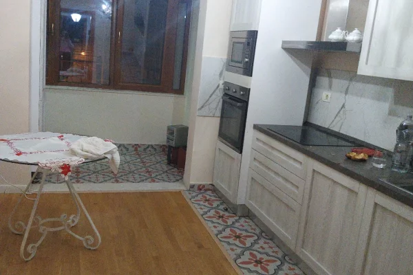 Shtepi ne shitje 2+1 ne Tirane - 300,000 Euro