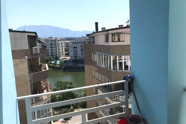 Shtepi me qera Apartament ne Tirane, 2+1, Mobilimi E mobiluar, Pagesa 70,000  Leke.