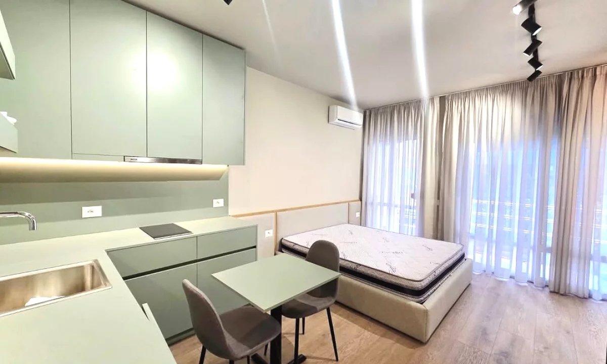 Shtepi ne shitje Apartament ne Tirane, Garsoniere, Mobilimi E mobiluar, Pagesa 289,000  Euro.