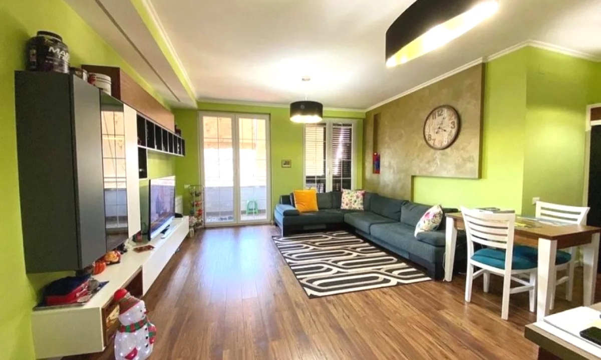 Shtepi ne shitje Apartament ne Tirane, 2+1, Mobilimi E mobiluar, Pagesa 350,000  Euro.