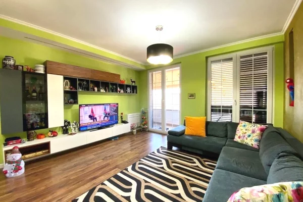 Shtepi ne shitje Apartament ne Tirane, 2+1, Mobilimi E mobiluar, Pagesa 350,000  Euro.