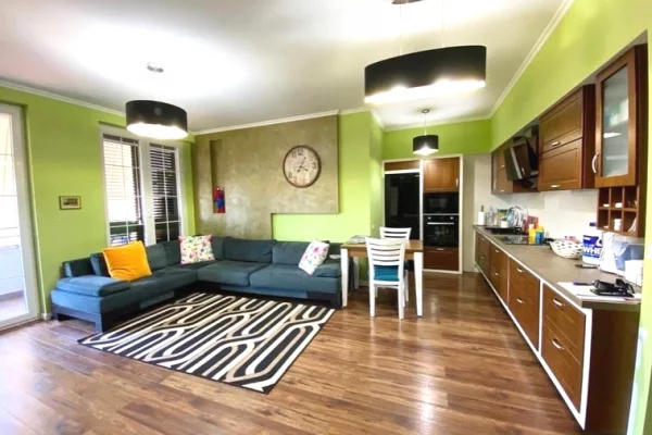 Shtepi ne shitje Apartament ne Tirane, 2+1, Mobilimi E mobiluar, Pagesa 350,000  Euro.