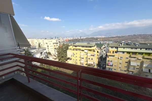 Shtepi ne shitje Apartament ne Tirane, 2+1, Mobilimi E mobiluar, Pagesa 260,000  Euro.