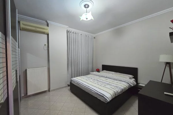 Shtepi me qera Apartament ne Tirane, 2+1, Mobilimi E mobiluar, Pagesa 850  Euro.