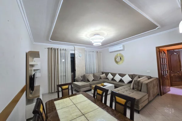 Shtepi me qera Apartament ne Tirane, 2+1, Mobilimi E mobiluar, Pagesa 850  Euro.