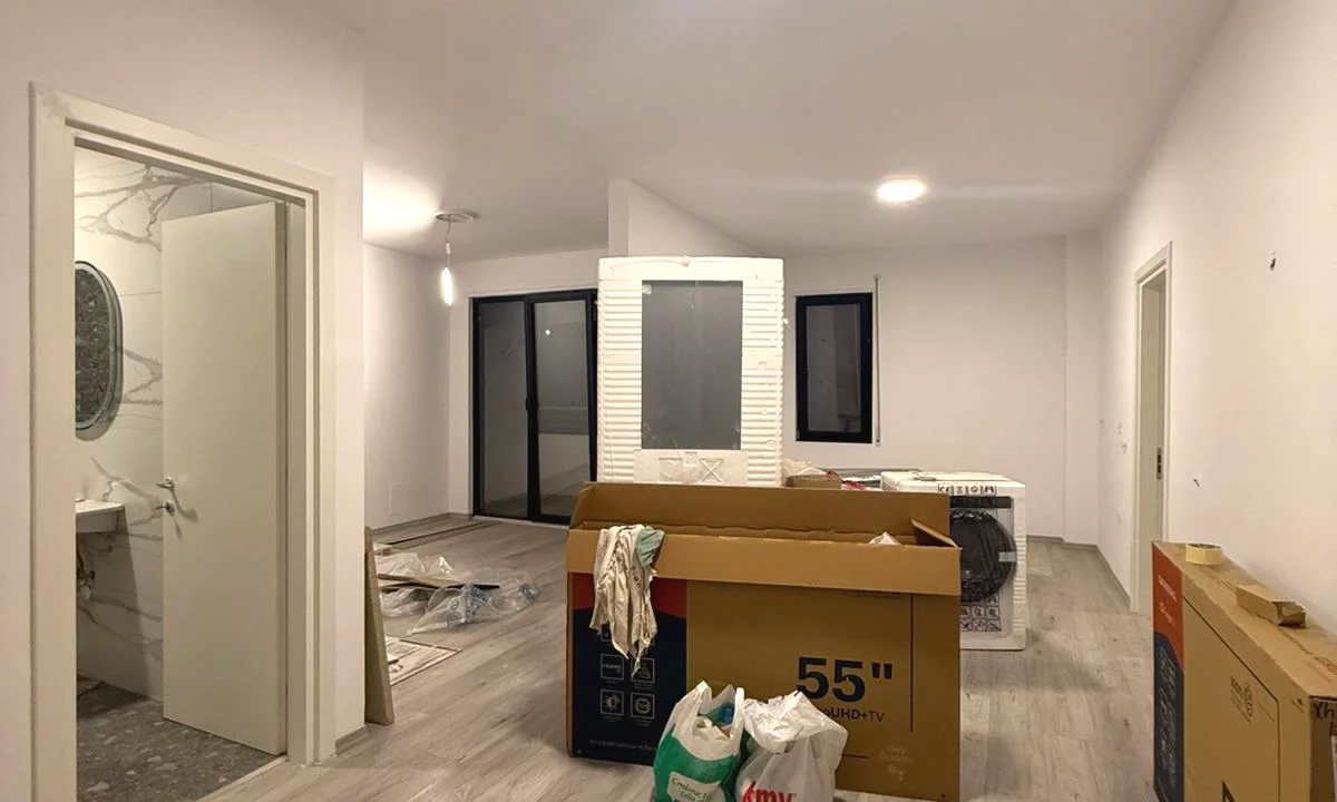 Shtepi me qera Apartament ne Tirane, 1+1, Mobilimi Bosh, pa mobiluar, Pagesa 80,000  Leke.