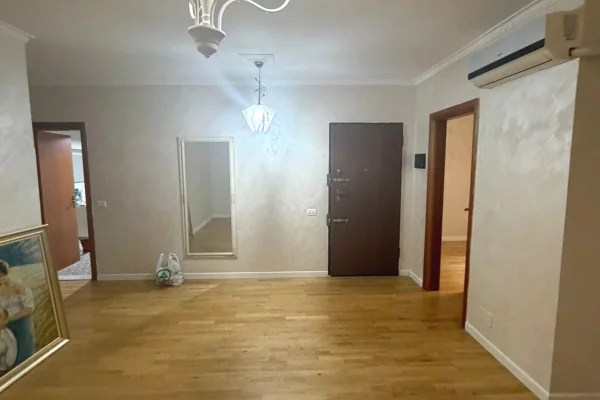 Shtepi ne shitje 2+1 ne Tirane - 265,000 Euro