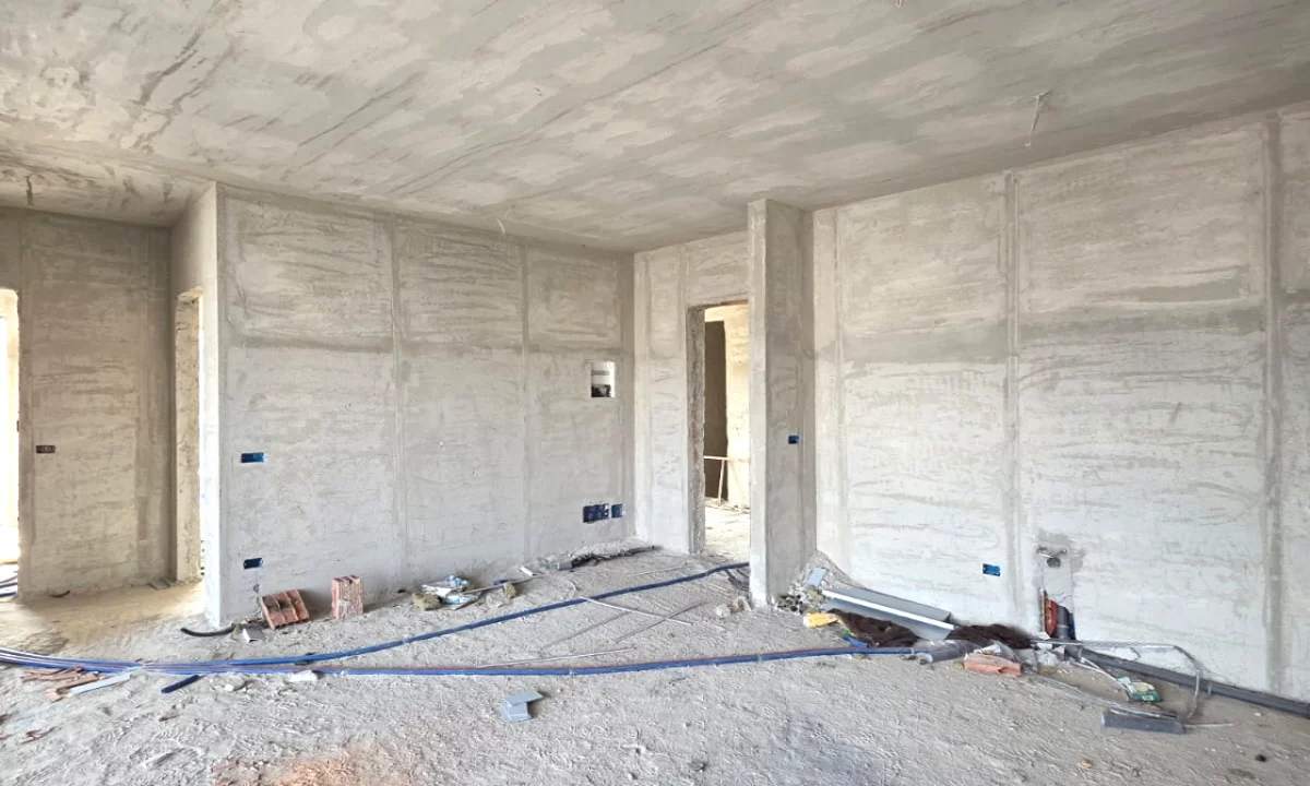 Shtepi ne shitje Apartament ne Tirane, 2+1, Mobilimi Bosh, pa mobiluar, Pagesa 178,000  Euro.