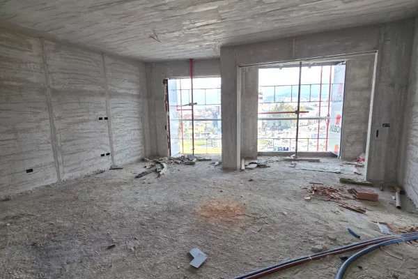 Shtepi ne shitje Apartament ne Tirane, 2+1, Mobilimi Bosh, pa mobiluar, Pagesa 178,000  Euro.