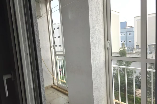 Shtepi me qera Apartament ne Tirane, 2+1, Mobilimi E mobiluar, Pagesa 50,000  Leke.