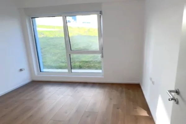 Shtepi ne shitje Apartament ne Tirane, 1+1, Mobilimi Bosh, pa mobiluar, Pagesa 69,000  Euro.
