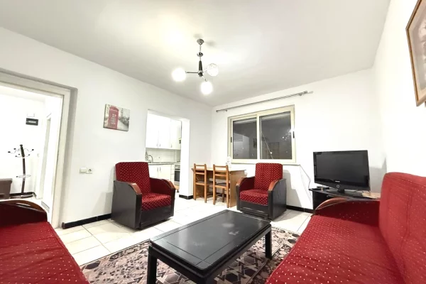 Shtepi me qera Apartament ne Tirane, 2+1, Mobilimi E mobiluar, Pagesa 50,000  Leke.