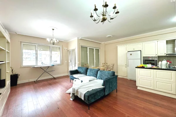 Shtepi ne shitje Apartament ne Tirane, 2+1, Mobilimi E mobiluar, Pagesa 249,000  Euro.