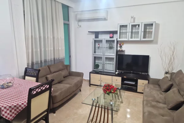 Shtepi me qera Apartament ne Tirane, 2+1, Mobilimi E mobiluar, Pagesa 45,000  Leke.