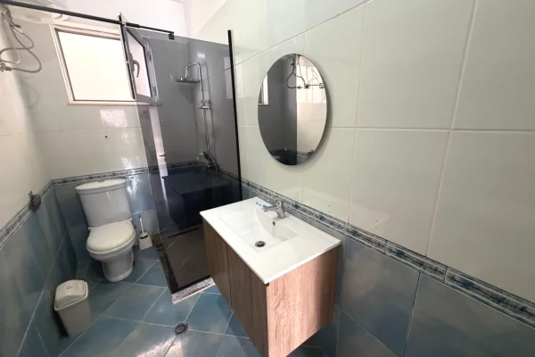 Shtepi me qera Apartament ne Tirane, 1+1, Mobilimi E mobiluar, Pagesa 400  Euro.