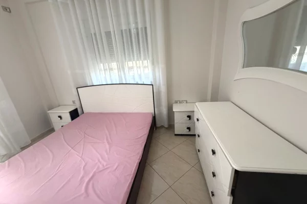 Shtepi me qera Apartament ne Tirane, 1+1, Mobilimi E mobiluar, Pagesa 400  Euro.
