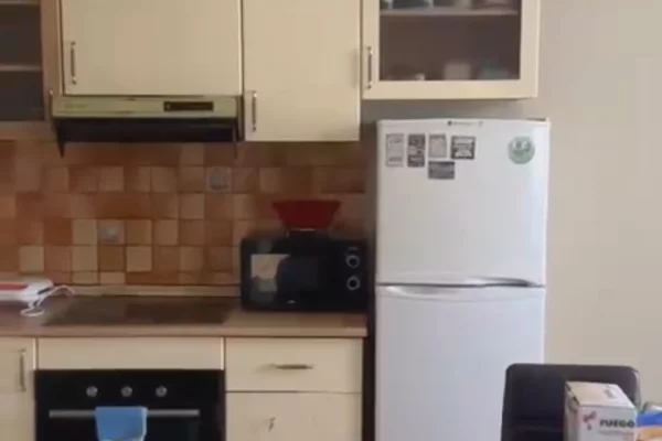 Shtepi me qera Apartament ne Tirane, 1+1, Mobilimi E mobiluar, Pagesa 50,000  Leke.