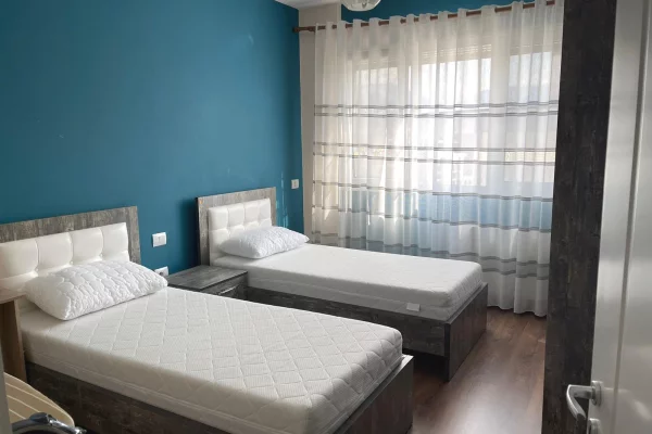 Shtepi me qera Apartament ne Tirane, 2+1, Mobilimi E mobiluar, Pagesa 850  Euro.