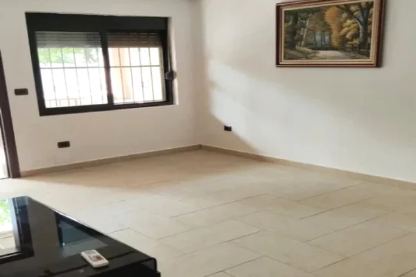 Shtepi me qera Apartament ne Tirane, 1+1, Mobilimi Pjeserisht e mobiluar, Pagesa 280  Euro.